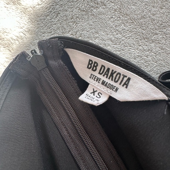 BB Dakota V-neck midi black slip dress size XS - Picture 7 of 9